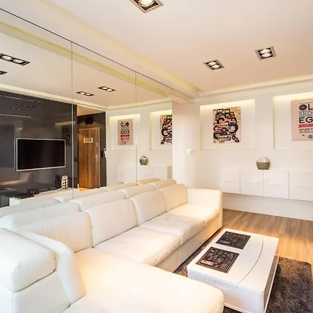 Super-apartamenty Jezyce Targi Apartment