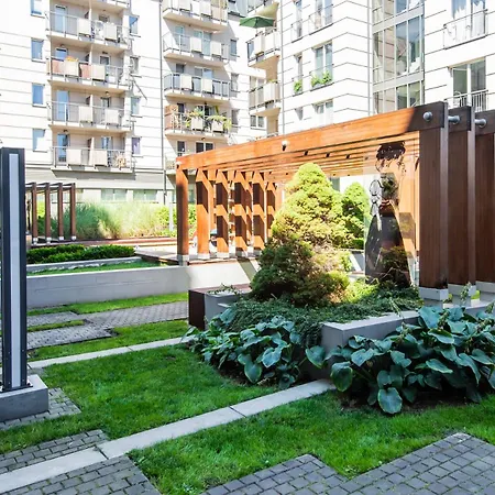 Super-apartamenty Jezyce Targi Apartment